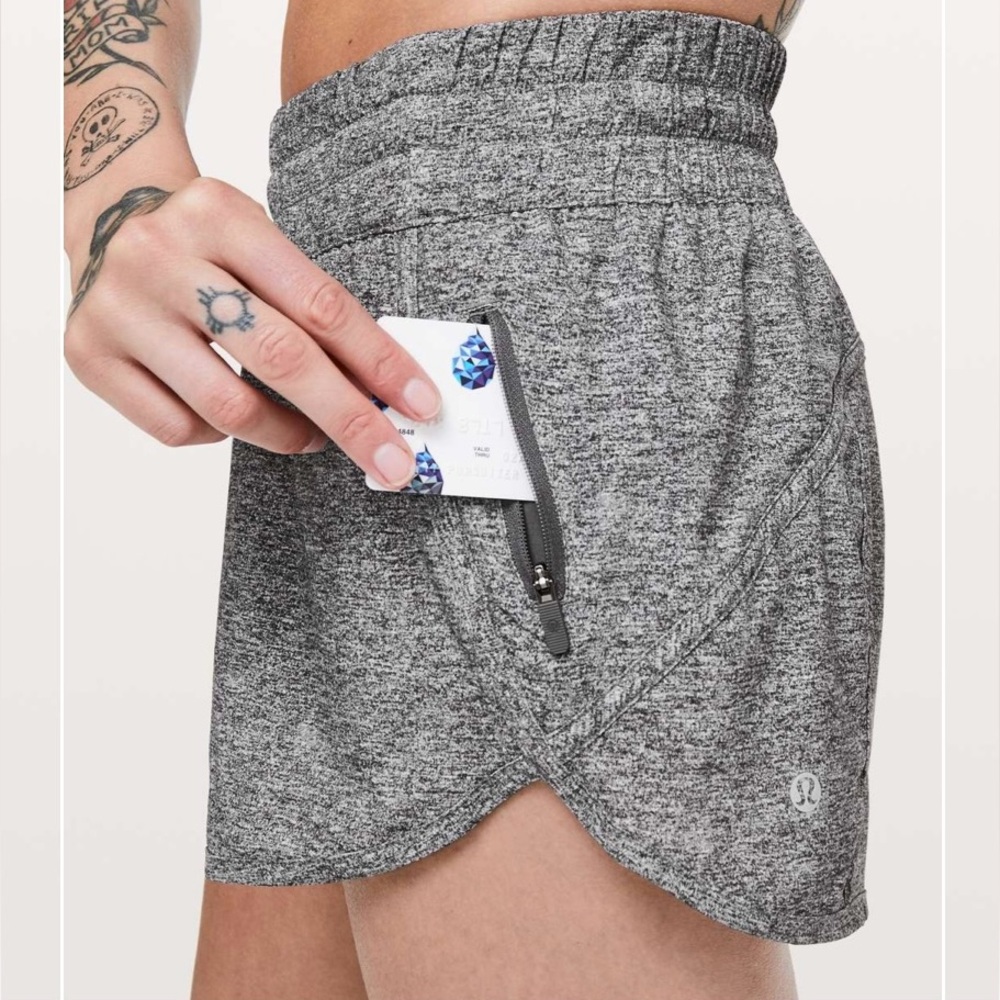 Lululemon Athletica Tracker Short 4” - Heather Lux Multi / Black - Size 4